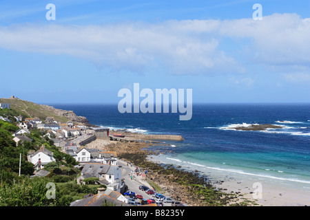 Vue sur Sennen Cove Penwith peninsula Cornwall England United Kingdom Banque D'Images