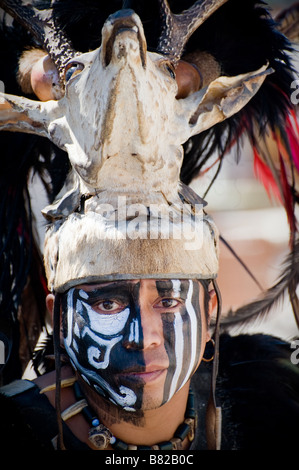 Artiste de rue, habillés comme des Indiens maya Playa del Carmen Mexique Banque D'Images