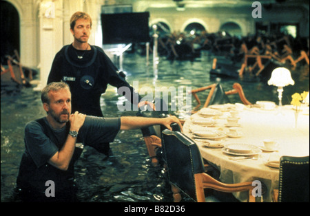 Titanic USA Année : 1997 Réalisateur : James Cameron James Cameron Shooting photo Banque D'Images