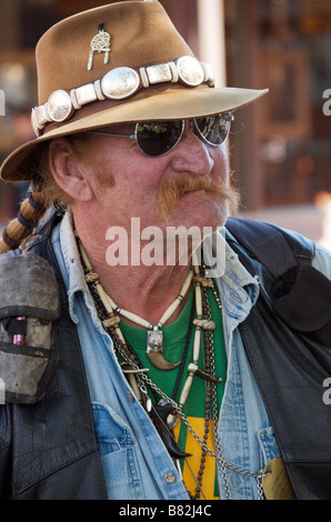 Portrait ancien coloré figure hippie Santa Fe New Mexico USA Banque D'Images