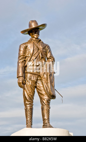 Augusto Cesar Sandino statue à la Casa de los Pueblos du gouverneur à Managua Banque D'Images