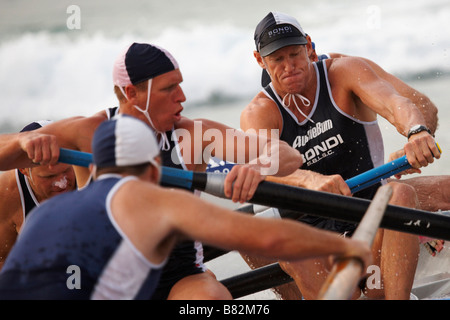 La concurrence Surfboat sur Bondi Beach 2007 Banque D'Images