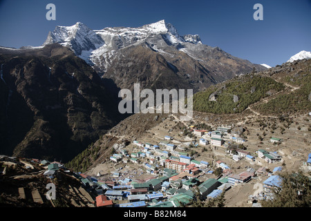 Namche Bazar la capitale administrative de la région de Khumbu Banque D'Images