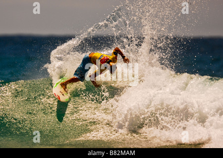 Premier jour de compétition de surf quicksilver pro australie coolangatta concurrent sans nom Banque D'Images