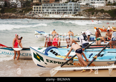 La concurrence Surfboat sur Bondi Beach 2007 Banque D'Images