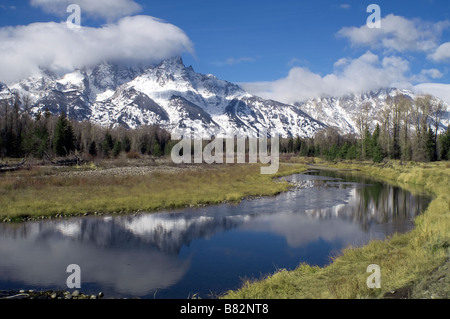 Le Grand Tetons partie de la chaîne de montagnes rocheuses Wyoming rocheuses et la rivière Snake avec Mt. Moran Banque D'Images