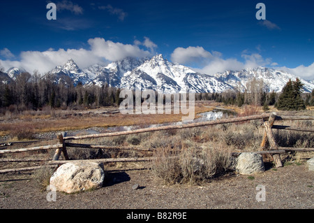 Le Grand Tetons partie de la chaîne de montagnes rocheuses Wyoming rocheuses et la rivière Snake avec Mt. Moran Banque D'Images