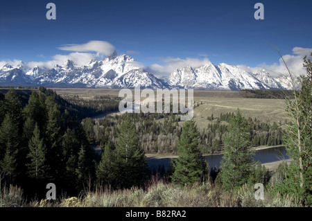 Le Grand Tetons partie de la chaîne de montagnes rocheuses Wyoming rocheuses et la rivière Snake avec Mt. Moran Banque D'Images