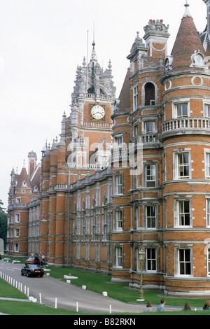 Royal Holloway College, Egham, Surrey voir de l'extérieur. Banque D'Images