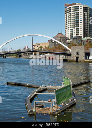 Parcs VICTORIA PIÈGE DE LA LITIÈRE SUR LA RIVIÈRE YARRA Melbourne Australie Banque D'Images