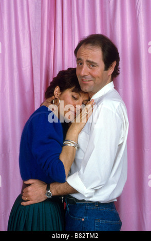 Michel Delpech Michel Delpech Michel Delpech avec son épouse Geneviève Garnier Fabre Année 1985 Banque D'Images