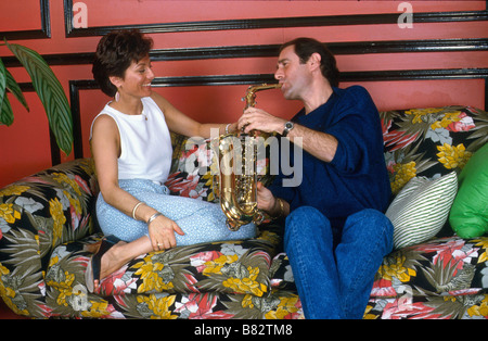 Michel Delpech Michel Delpech Michel Delpech avec son épouse Geneviève Garnier Fabre Année 1985 Banque D'Images