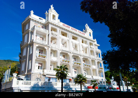 Architecture extérieure de l'hôtel Grand Palace à Opatija, Croatie Banque D'Images