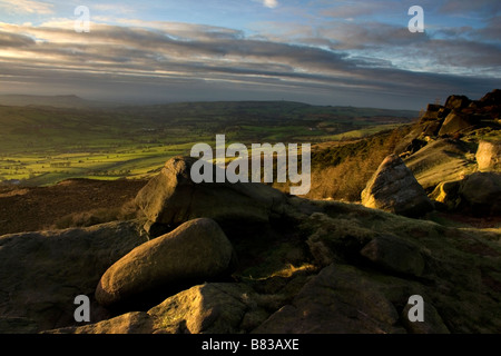 Vue du haut de la cafards dans Staffordshire au coucher du soleil. Banque D'Images