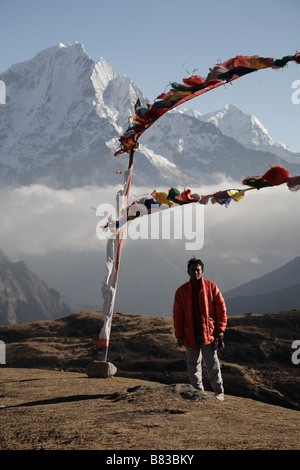 Les drapeaux de prières dans la vallée de Gokyo Népal Banque D'Images