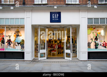 L'entrée de la boutique Bébé boutique de vêtements Gap à Covent Garden, Londres. Jan 2009 Banque D'Images