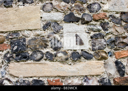 Les pierres décoratives/maçonnerie à l'église en ruine dans le Suffolk Banque D'Images