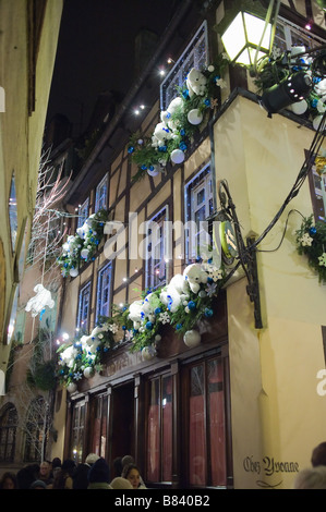 Maison avec décoration de Noël, Strasbourg, Alsace, France Banque D'Images