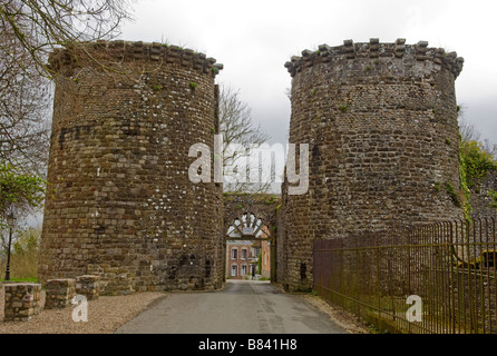 Porte fortifiée médiévale en Saint Valery-sur-Somme, France. Banque D'Images