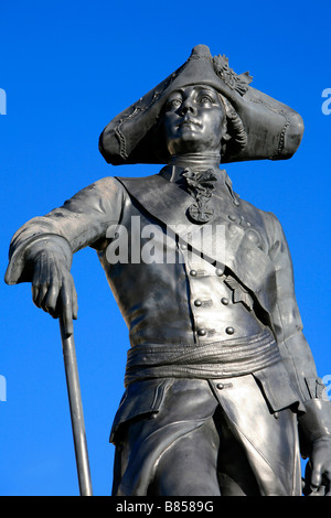 Statue de Paul J'en dehors de son ancien Palais de Pavlovsk (Saint-Pétersbourg, Russie) Banque D'Images