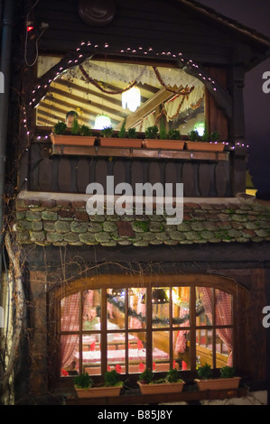 Windows Restaurant la nuit, La Petite France, Strasbourg, Alsace, France Banque D'Images