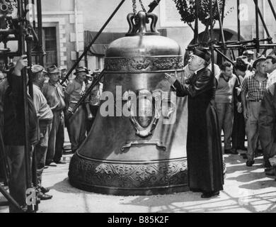 Don Camillo monsignore ma non troppo Année 1961 Fernandel Réalisateur : Carmine Gallone Banque D'Images