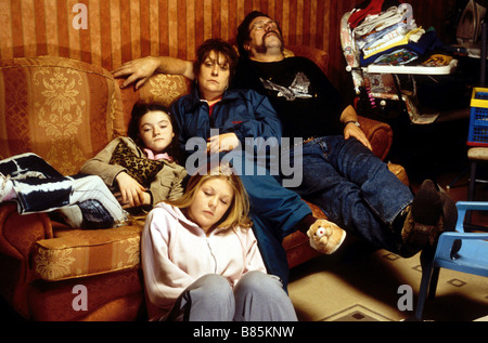 Il était une fois dans l'Année : 2002 Midlands UK Kelly Batteuse, Finn Atkins, Kathy Burke, Ricky Tomlinson Réalisateur : Shane Meadows Banque D'Images