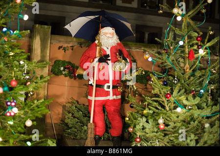 Décoration de Noël dans la nuit, La Petite France, Strasbourg, Alsace, France Banque D'Images