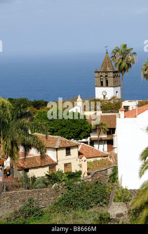Bâtiments d'Icod de los Vinos Tenerife nord donnent sur l'Océan Atlantique Banque D'Images