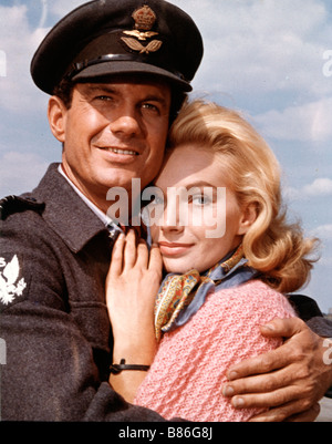 L'Escadron 633 Année : 1964 - UK | USA Cliff Robertson, Maria Perschy Directeur : Walter Grauman Banque D'Images