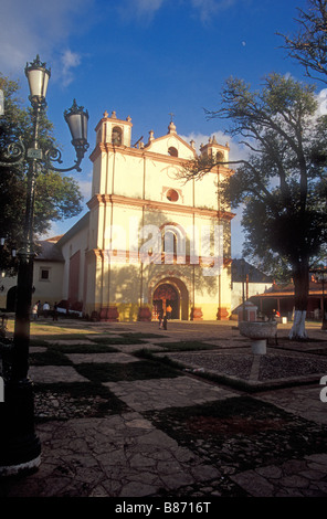 Temple de l'église de San Francisco à San Cristobal de las Casas, Chiapas, Mexique Banque D'Images