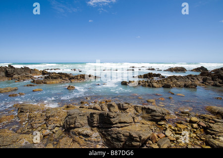 Les roches les plus au sud du continent africain au Cap des aiguilles en Afrique du Sud Banque D'Images