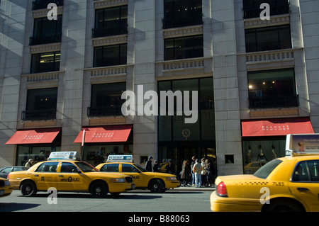 Barneys New York sur Madison Avenue Banque D'Images