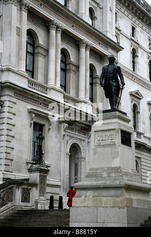 Statue de Clive of India sur Clive étapes, le Roi Charles Street, Whitehall, Londres Banque D'Images
