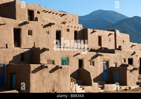 Adobe Taos Pueblo maisons habitées Nouveau Mexique USA Banque D'Images