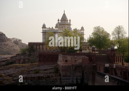 Jaswant Thada memorial en marbre blanc Banque D'Images