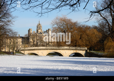 John's 'St' College et Trinity 'Bridge', Cambridge, Angleterre, Royaume-Uni. Banque D'Images