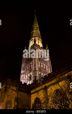 La Holy Trinity Church de nuit Coventry Midlands Banque D'Images