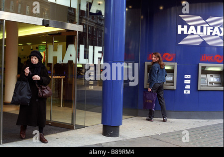 La Halifax Bank à West Kensington Londres Banque D'Images