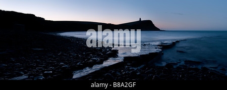 Tour Clavell Kimmeridge Bay photographié d'sur la côte jurassique du Dorset. Banque D'Images