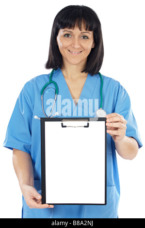 Femme médecin avec un presse-papiers sur fond blanc Banque D'Images