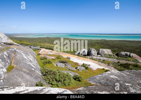 Vue de l'éperon rocheux sur Langebaan lagoon West Coast National Park Afrique du Sud Banque D'Images