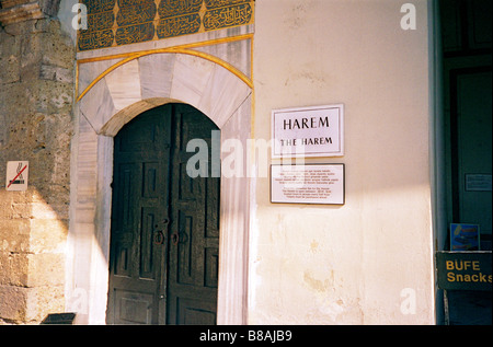 L'entrée de la maison d'habitation au motif de Topkapi, Istanbul Turquie Banque D'Images