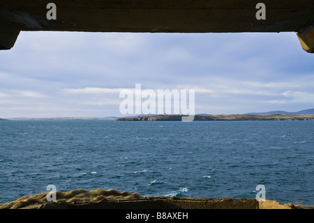 Dh Hoxa Head Lookout South Ronaldsay mise en place donnant sur ORKNEY Hoxa Sound et Stanger Chef Flotta regarder dehors Banque D'Images