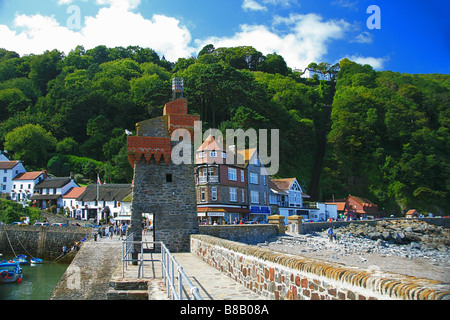 Tour rhénane (1850) sur le quai du port de Lynmouth, North Devon, England, UK Banque D'Images