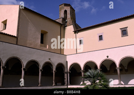 Italie, Latium, Tuscania, Santa Maria del Riposo, ancien couvent, Musée National étrusque Banque D'Images