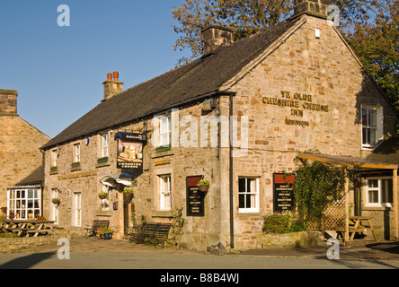 Ye Olde Cheshire Cheese Inn Public House, Village de Longnor, parc national de Peak District, Derbyshire, Angleterre, RU Banque D'Images