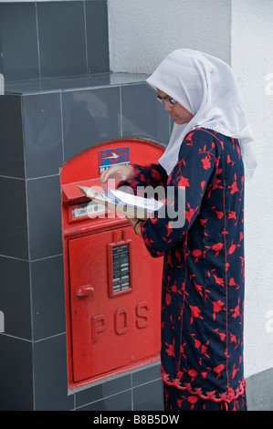 Kuala Lumpur Malaisie Malaysian pilier post box rouge Jalam Jalan Tuanku Abdul Rahman trimestre arabe musulmane indienne Banque D'Images