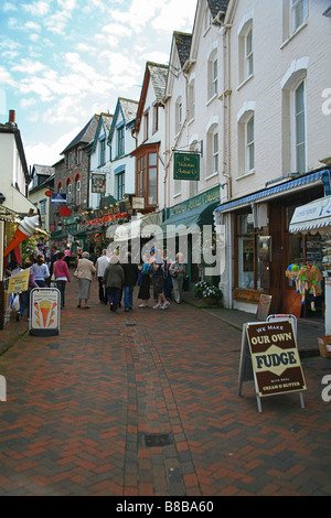 À Lynmouth Street dans le long de Lynmouth, North Devon, England, UK Banque D'Images