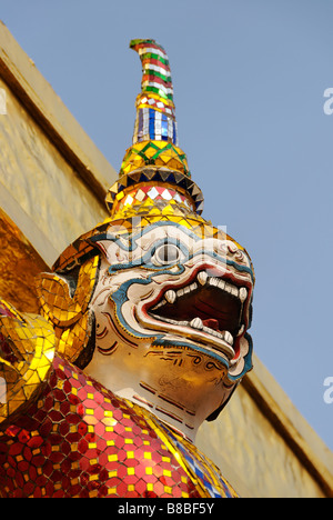 Visage d'un singe démon - Wat Phra Kaew et le Grand Palais dans le centre de Bangkok en Thaïlande Banque D'Images